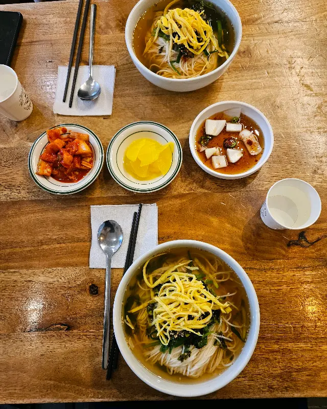 정갈하게 차려진 한 상 차림