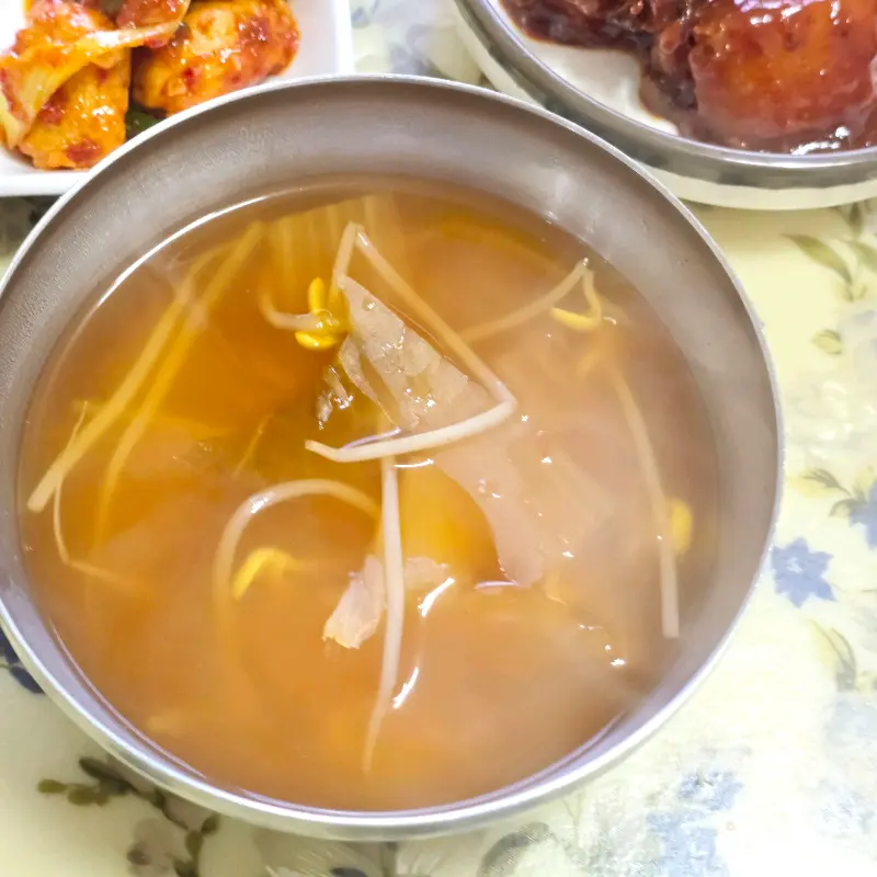 시원한 콩나물국