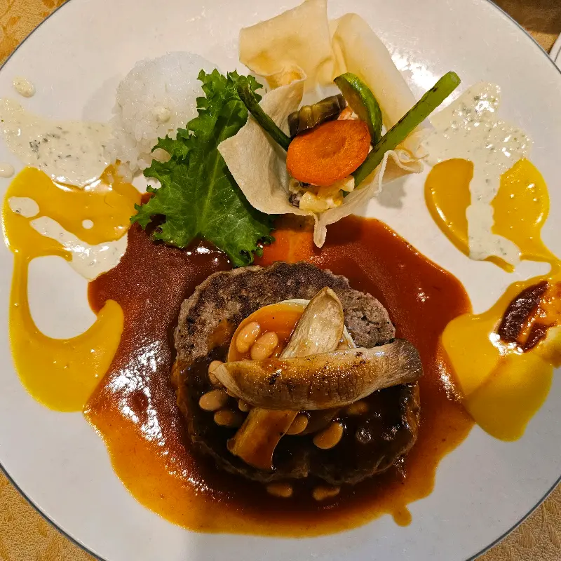 함박스테이크 클로즈업