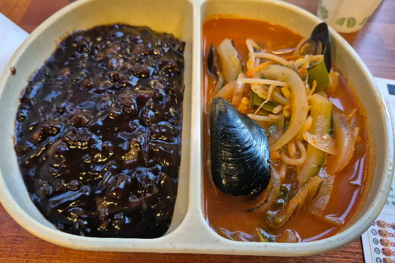 젓가락을 멈출 수 없는 맛