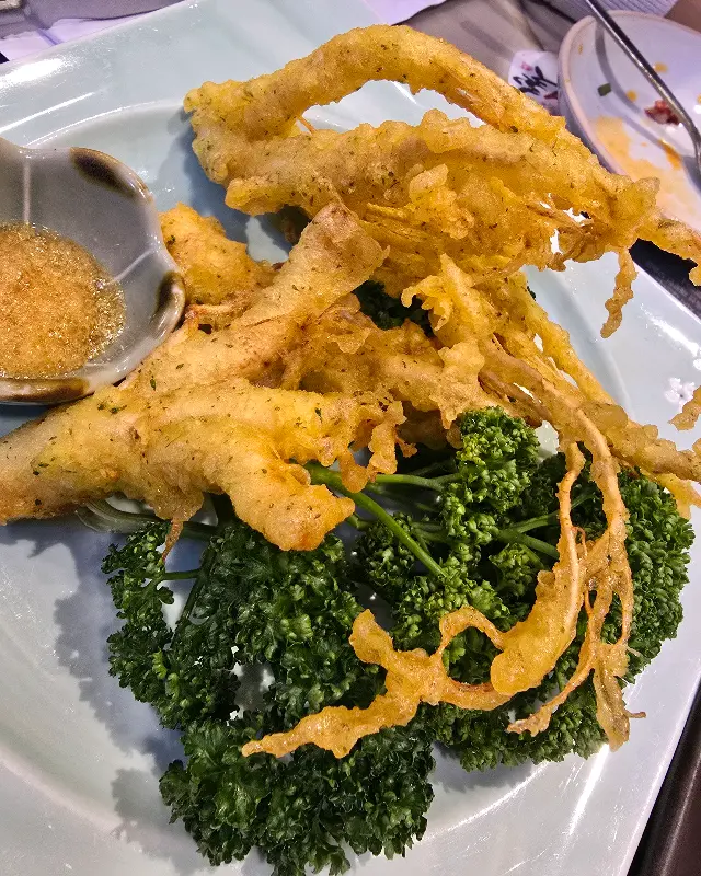 바삭함이 살아있는 인삼튀김