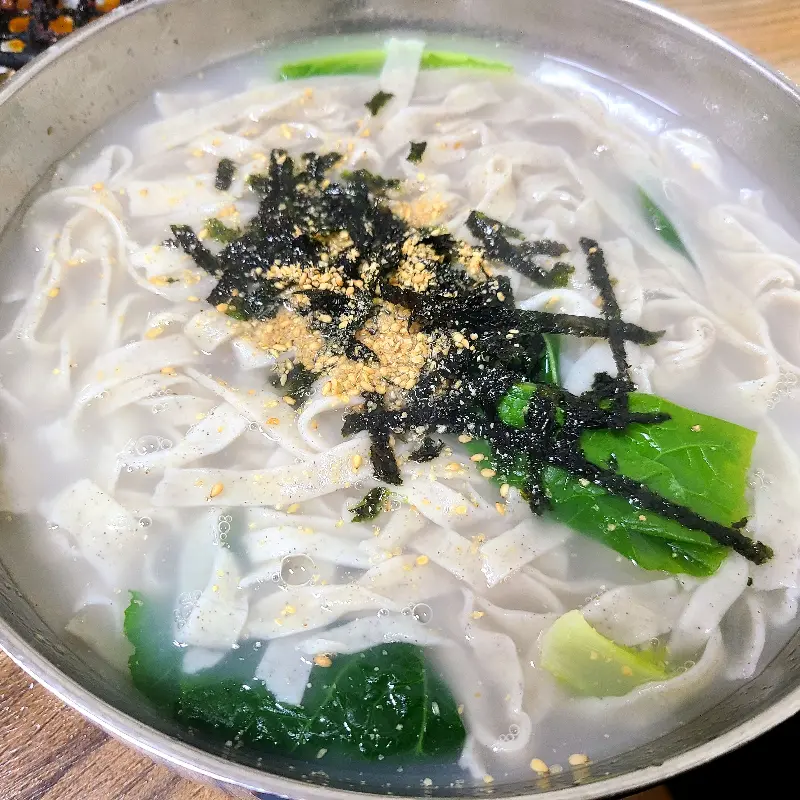 지천식당 우리밀 칼국수