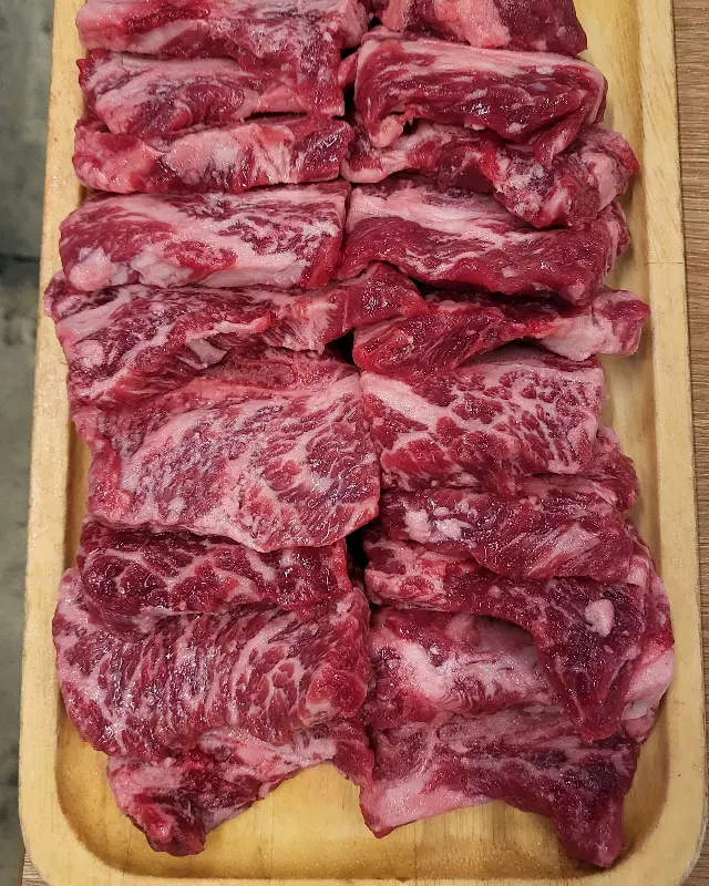 침샘 자극하는 생갈비 비주얼