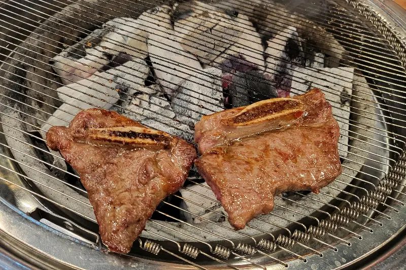 숯불에 구워먹는 통마늘