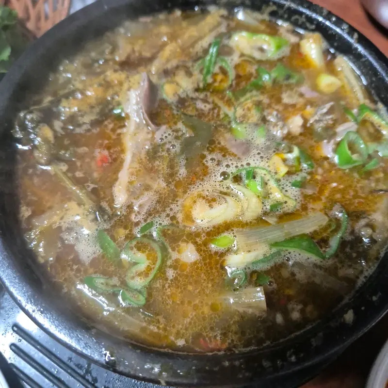 맛있게 먹는 모습