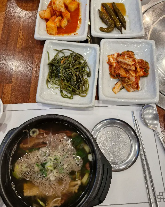 육회비빔밥과 육개장