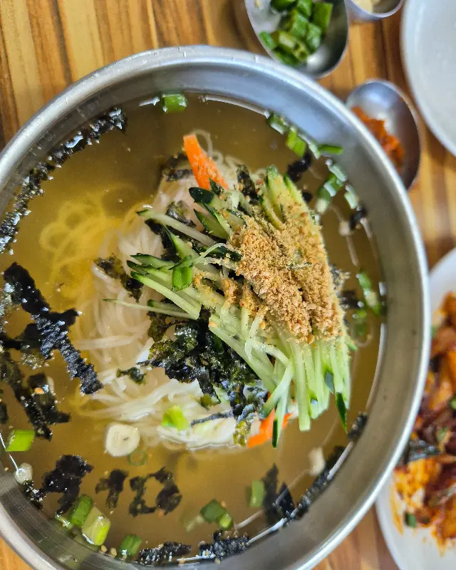 시원한 잔치국수