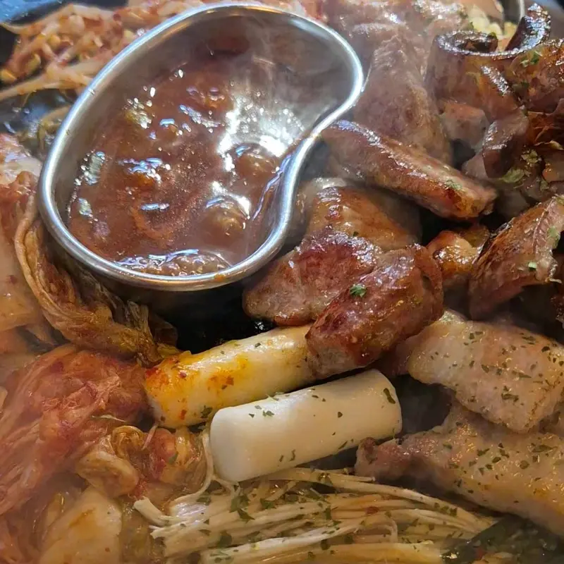 두돼지 한 판의 아름다운 자태