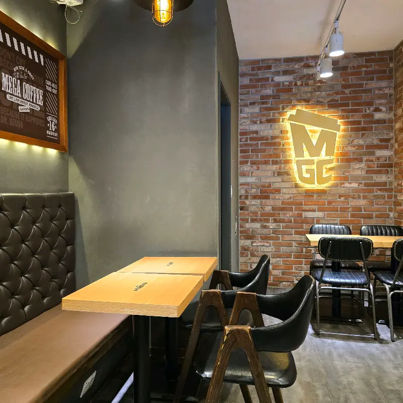 메가커피 내부