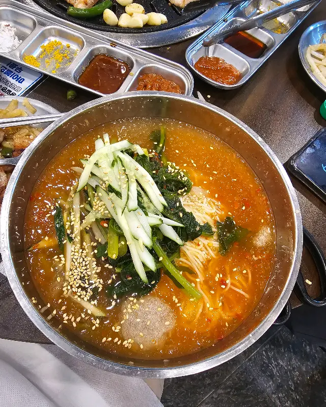 시원한 비빔국수