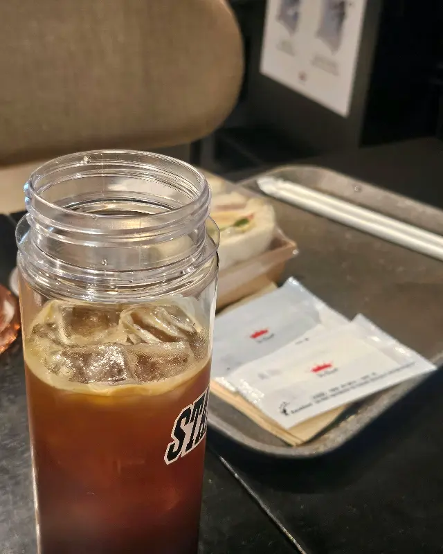 폴바셋 드라이브 스루