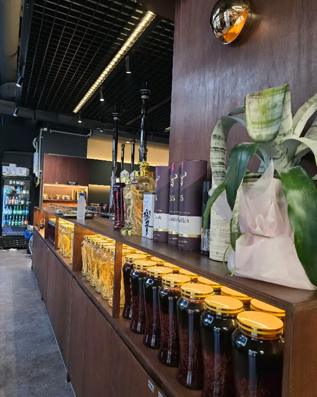 매장 내부 인테리어