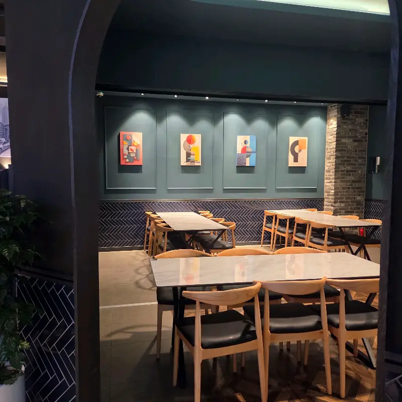 고메스퀘어 비전점 내부 인테리어