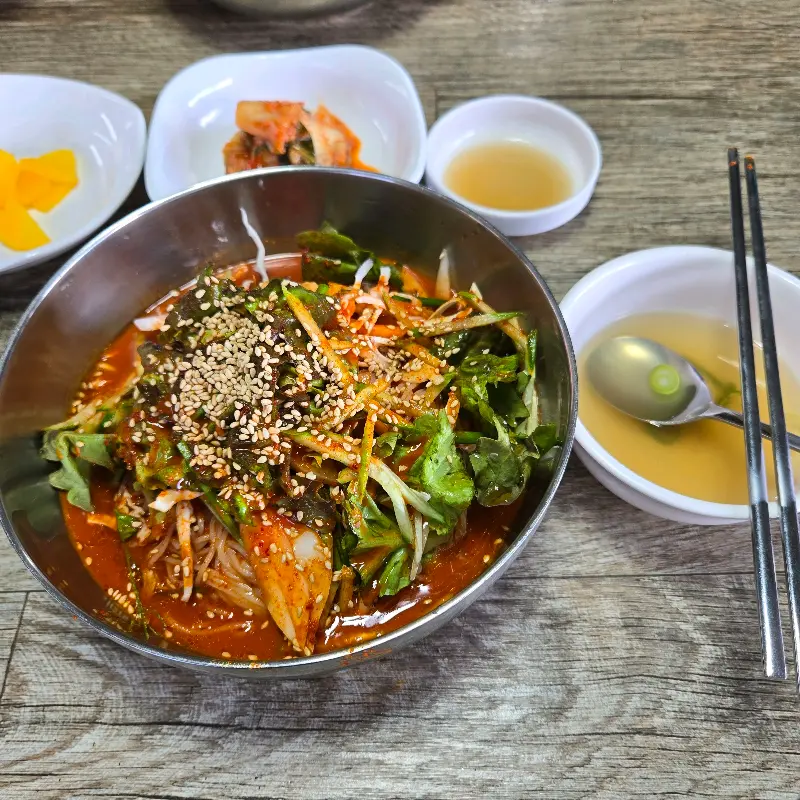어수정 국수집 비빔국수