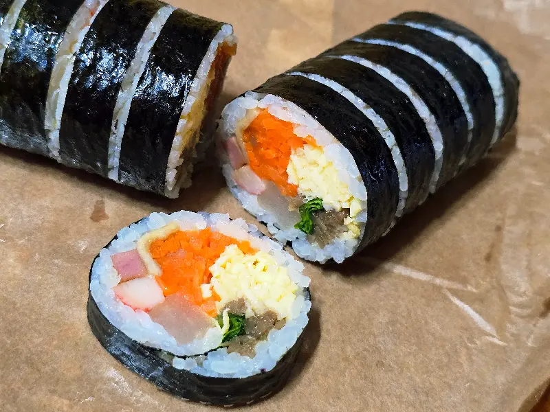 먹음직스러운 김밥