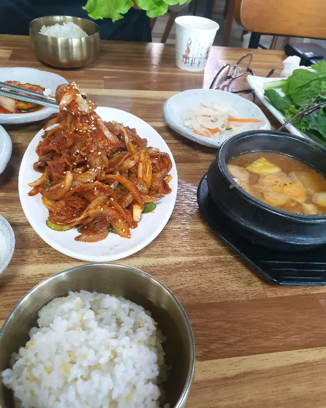제육볶음과 밥