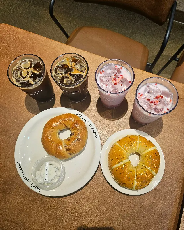 아이들이 좋아하는 딸기 라떼