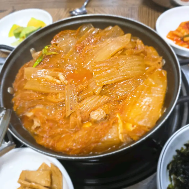 김치찜 클로즈업 샷