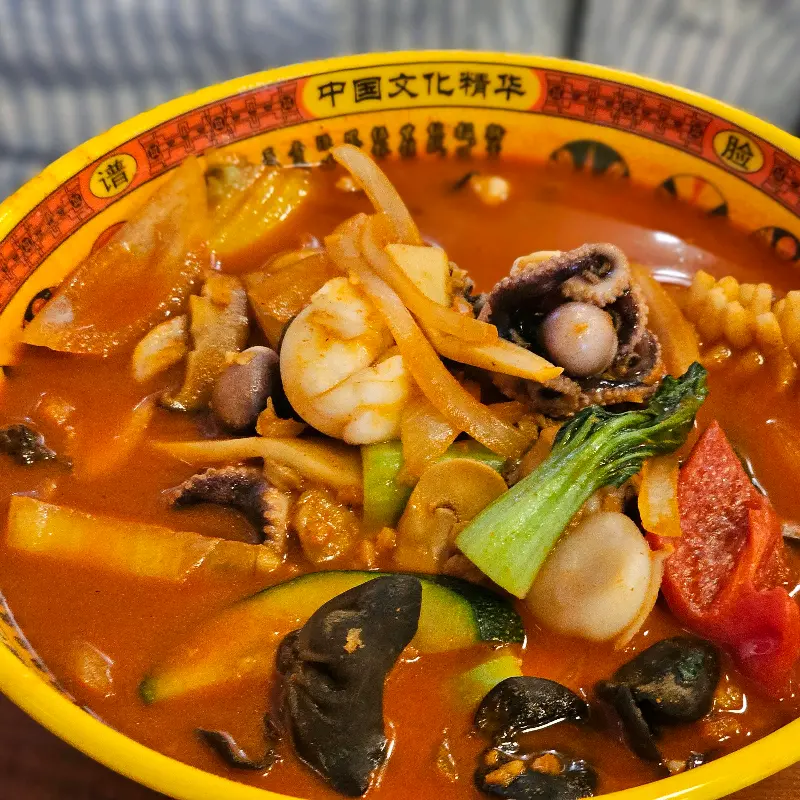 싱싱한 해산물이 가득한 짬뽕