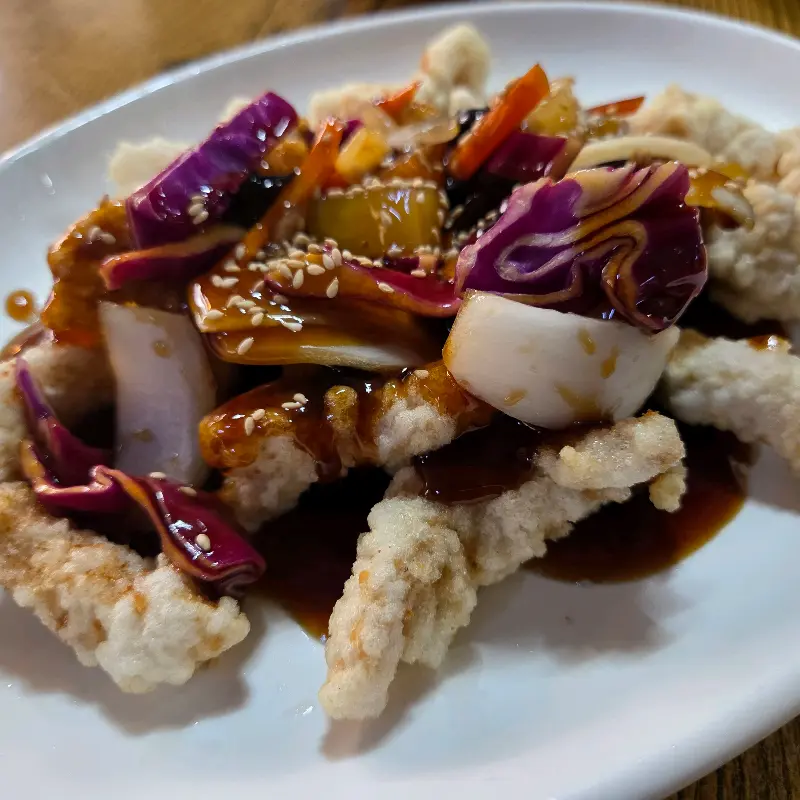 입맛 돋우는 다래향 탕수육 클로즈업