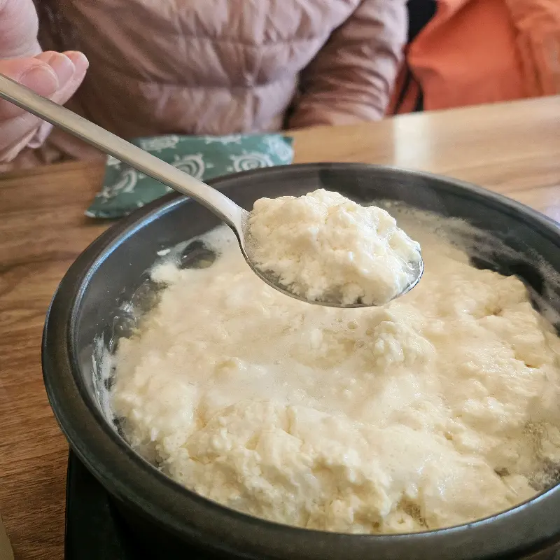 고소함이 가득한 맷돌순두부