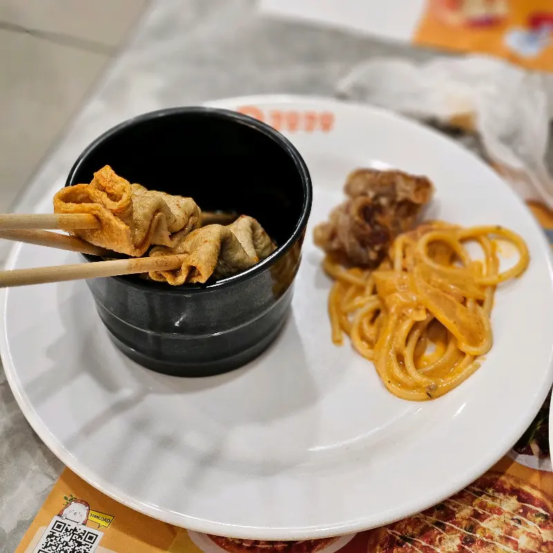 디저트 코너의 케이크