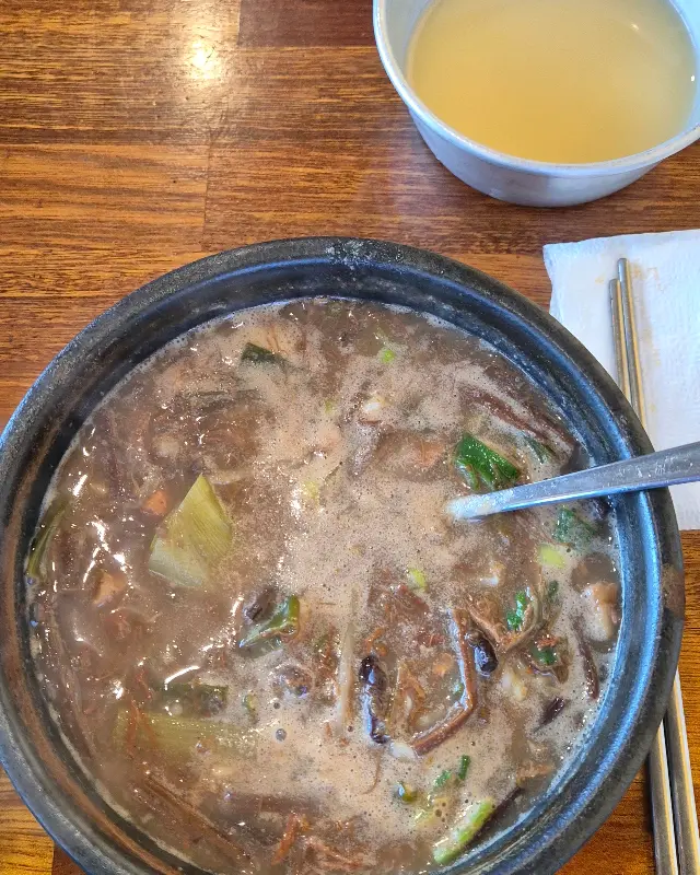 고사리육개장과 밑반찬