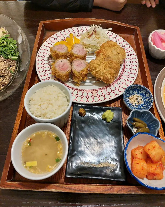 깔끔한 매장 인테리어