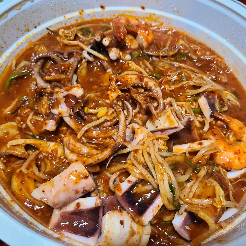 해산물이 듬뿍 들어간 해물찜