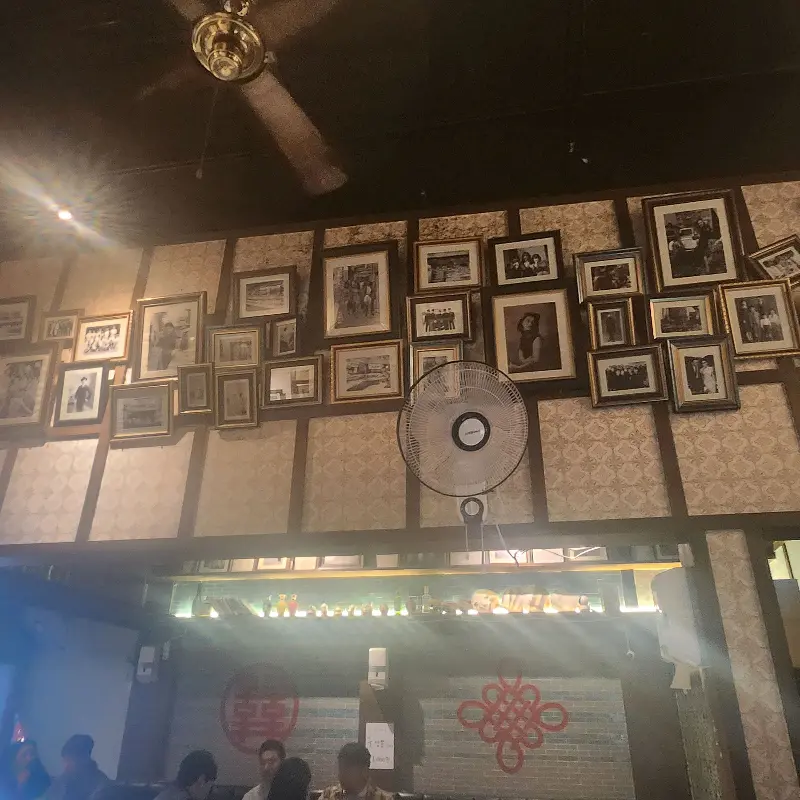 신신초마 벽면 인테리어