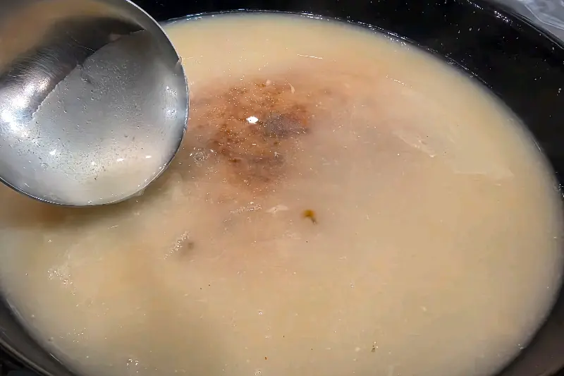 맛있는 닭백숙을 기다리는 사람들