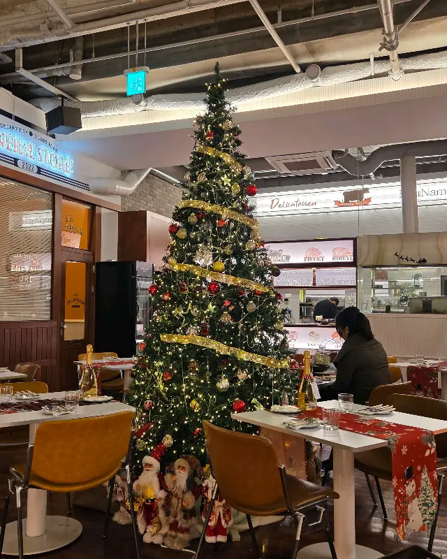 델리카트슨 한남 크리스마스 트리