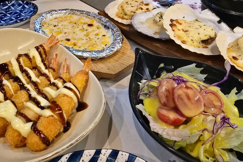 해우의 콘치즈, 새우튀김, 가리비 구이