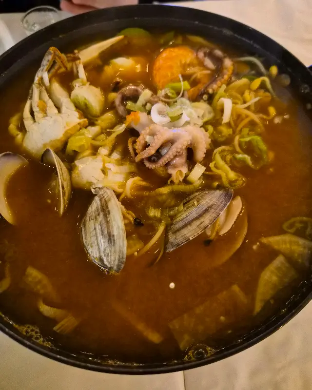 얼큰하고 시원한 꽃게탕