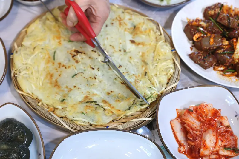 바삭하고 쫀득한 감자전