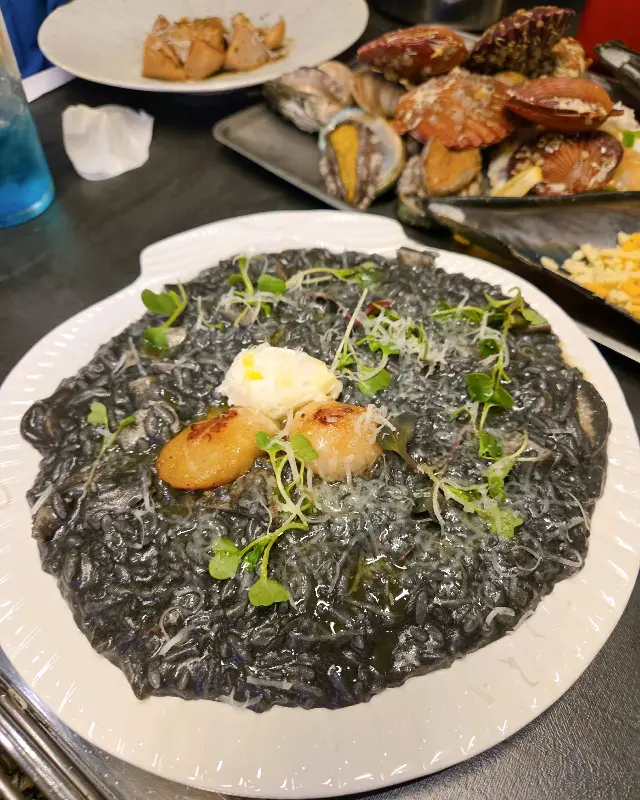 클램하우스 내부 테이블 세팅