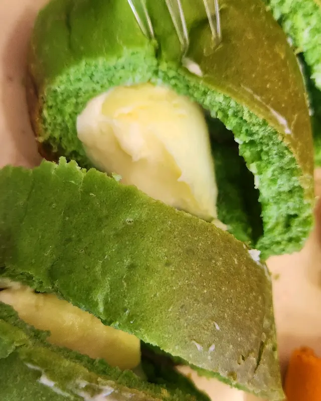 크림치즈 고추빵 단면