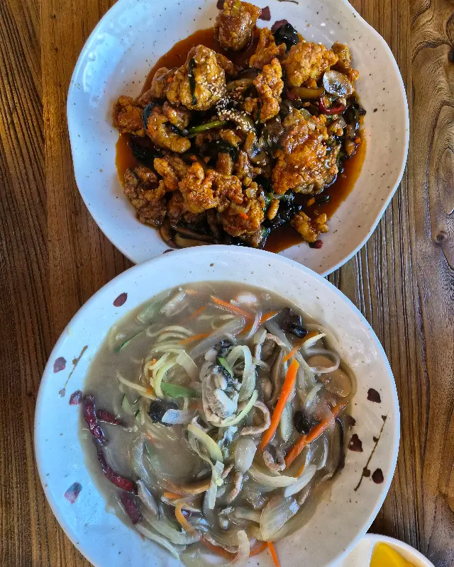 굴짬뽕과 탕수육