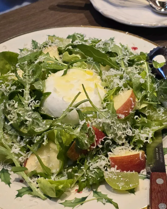 싱그러운 샐러드