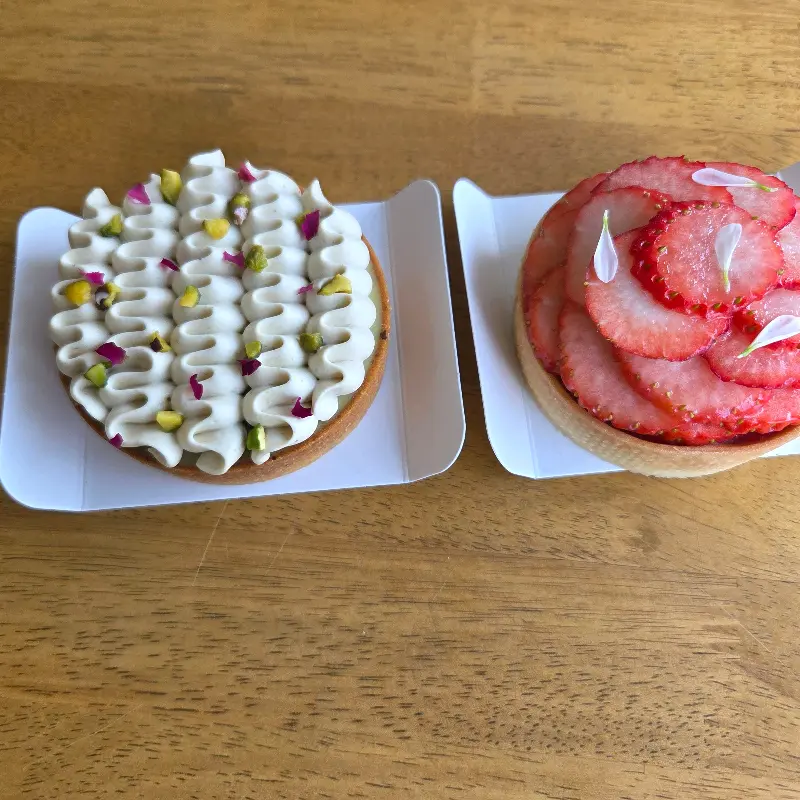피스타시에와 딸기 타르트