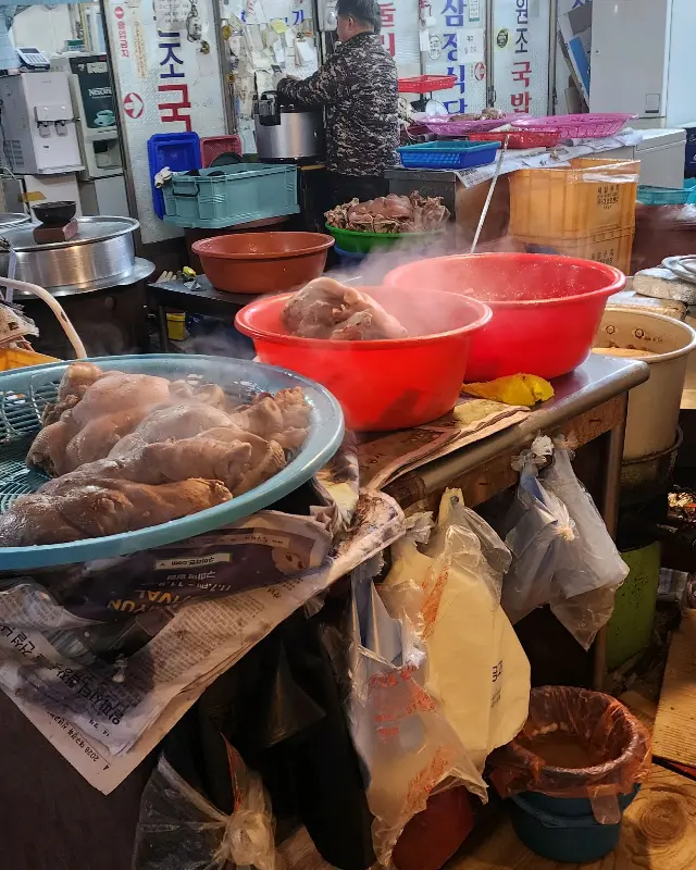 새길돼지국밥 조리 모습