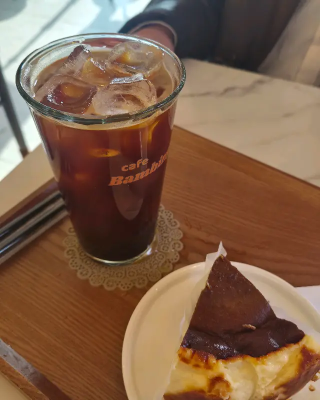 커피와 치즈케이크
