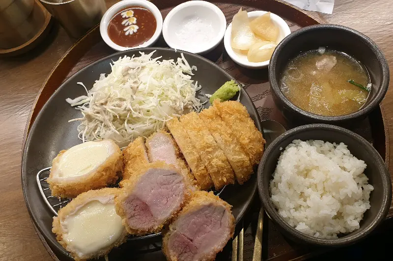 돈가스진옥 한상차림