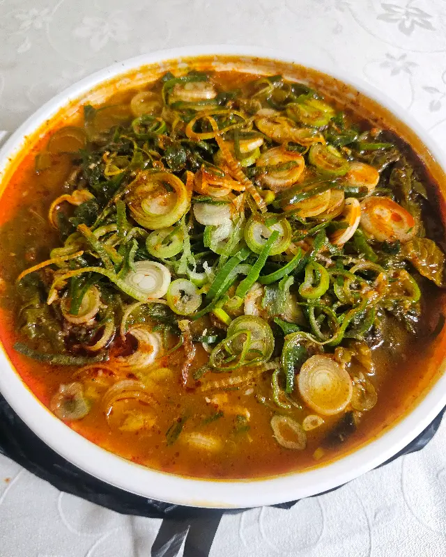 파가 듬뿍 들어간 뼈해장국