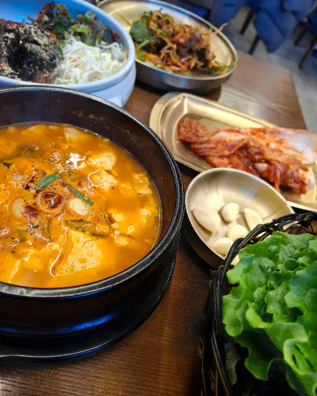 푸짐한 한 상 차림