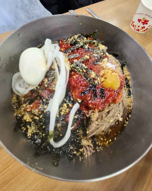 비빔막국수