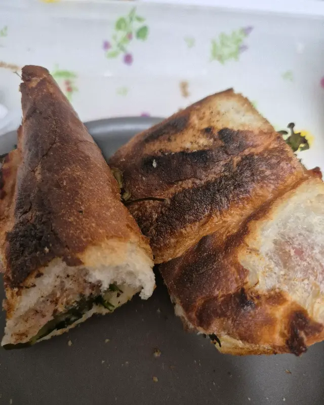 구워진 샌드위치