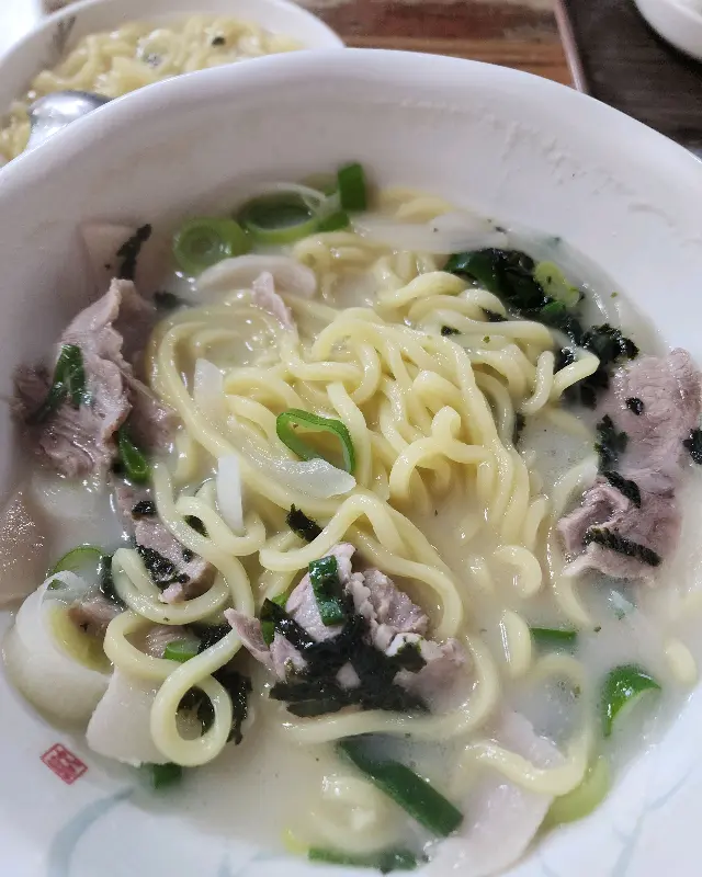 푸짐한 고기국수