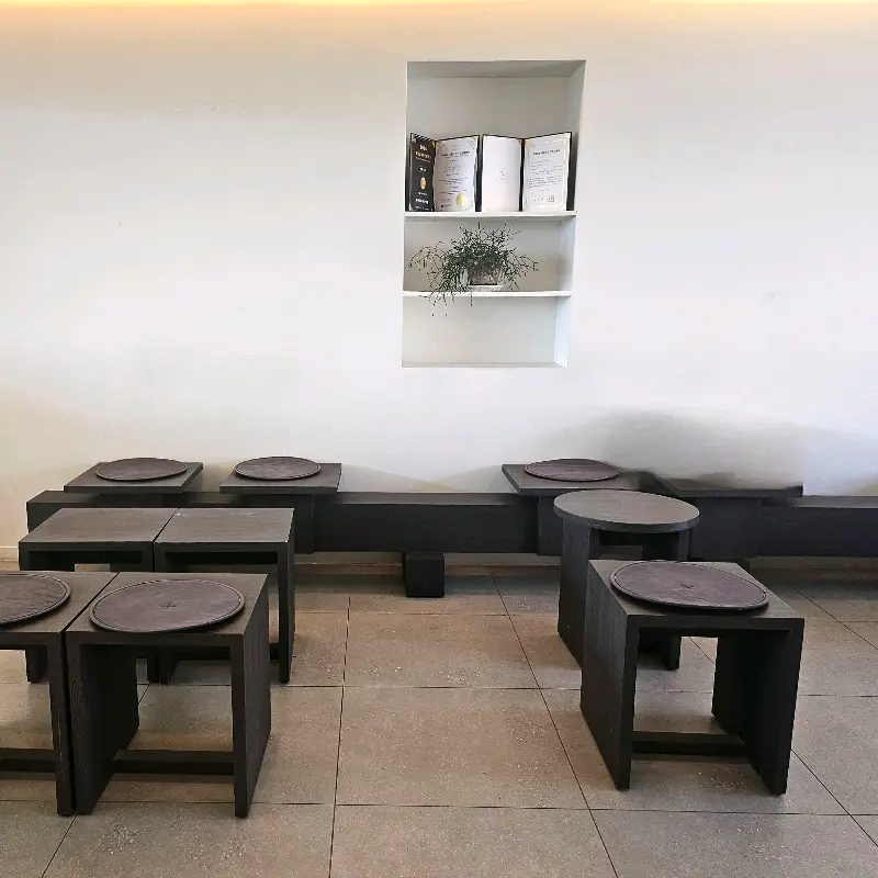 카페 내부 좌석