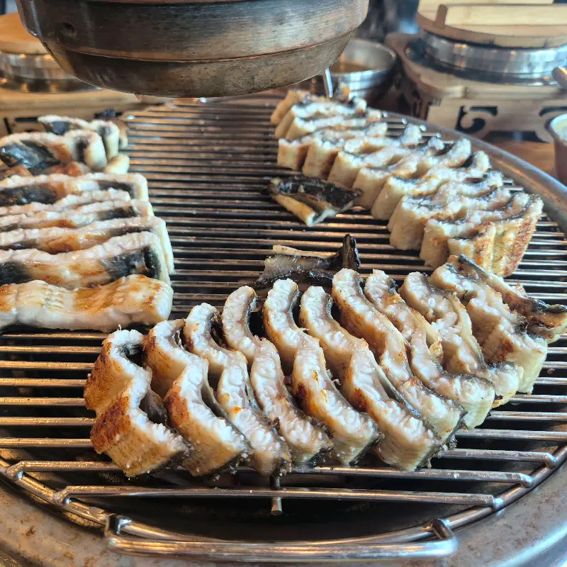 불판 위 장어